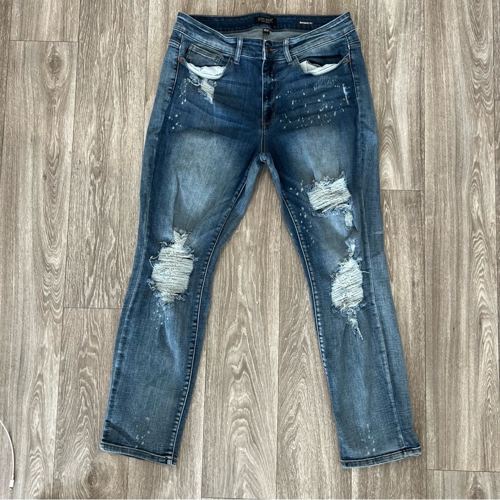JUDY BLUE Women’s Size 14W Medium Wash Bleach Splashed Distressed Boyfriend Fit